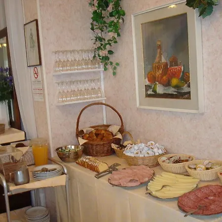 Marlisa Pier Hotel 2*
