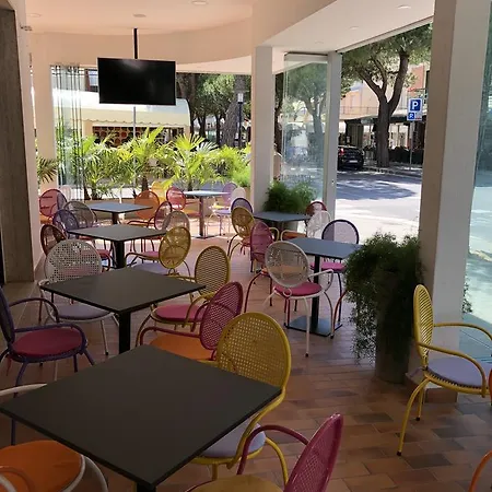 Marlisa Pier Hotel 2*