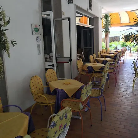 Marlisa Pier Hotel 2*